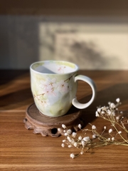 Cốc hoa đào mùa xuân