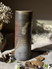 Bình Bizen nung củi dáng trụ hoả biến cháy tro