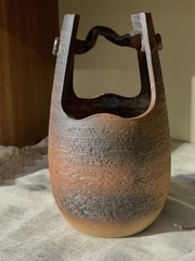 Bình gốm shigaraki giỏ quai cách điệu