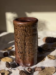 Bình Bizen men chảy có móc treo (Triện đáy)