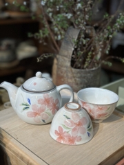 Bộ trà Kyoyaki vẽ tay hoa anh đào