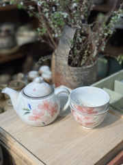 Bộ trà Kyoyaki vẽ tay hoa anh đào