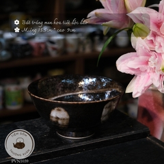 Bát tráng men họa tiết độc đáo