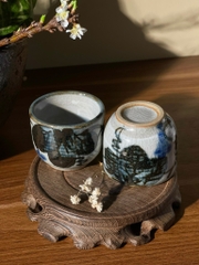 Cặp chén men rạn họa tiết độc đáo