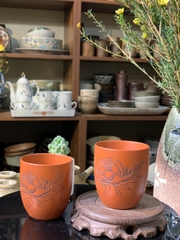 Cặp cốc Tokoname khắc hoa