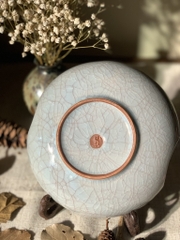 Đĩa men celadon huyết rồng