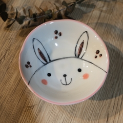Chén chấm vẽ thỏ