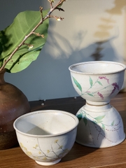 Chén men tráng sữa vẽ hoa