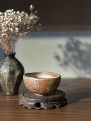 Chén mộc men nâu sữa hình dáng độc đáo
