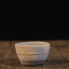 Chén trà bizen hoả biến xanh xám tro