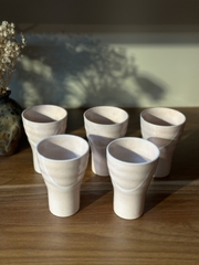 Cốc trà mộc hồng men tiêu vệt sữa