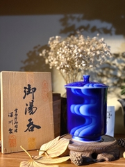 Cốc tráng men lam có nắp kèm hộp Fugakawa