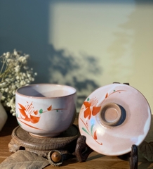 Thố Kyo có nắp tráng men hồng loang