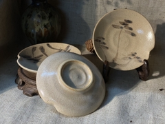 Đĩa chấm gốm mộc men rạn hình cây