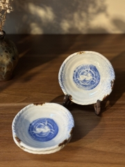 Đĩa chấm hình chú thỏ viền xoáy