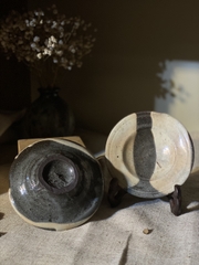 Đĩa chấm men đá màu kẻ sọc xám