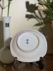 Đĩa nhỏ hoa dây men lam chấm vàng