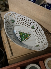 Đĩa vẽ cây thông Xmas có quai