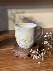 Cốc hoa đào mùa xuân