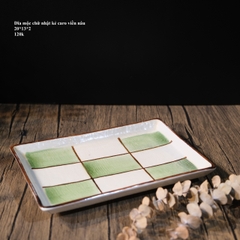 Đĩa chữ nhật caro viền nâu