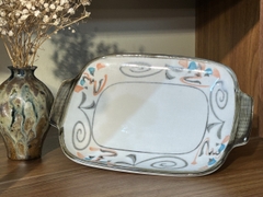 Khay có quai hoạ tiết cổ điển