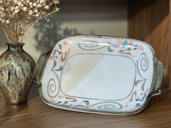 Khay có quai hoạ tiết cổ điển