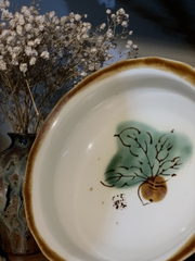 Tô bé viền vàng lượn sóng họa tiết củ cải