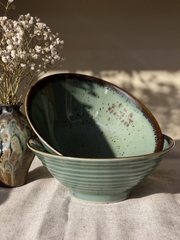 Tô mì Nhật màu xanh rêu vẽ trúc chấm tiêu vintage viền nâu ánh xà cừ