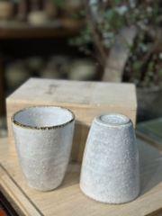 Set cốc mộc men sữa miệng nâu kèm hộp gỗ