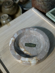 gạt tàn đá nguyên khối Marble