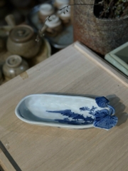 chén hình chiếc thuyền độc đáo