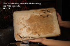 Dầm trà chữ nhật men tiêu dát hoa vàng