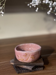 Chén trà loang hồng