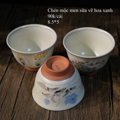 Chén mộc men sữa vẽ hoa xanh