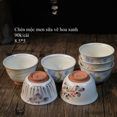 Chén mộc men sữa vẽ hoa xanh