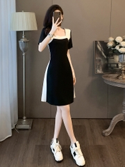 OD614: Đầm đen đẹp cổ vuông màu đen cổ điển cao cấp