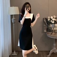 OD614: Đầm đen đẹp cổ vuông màu đen cổ điển cao cấp