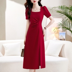 OD617: Đầm dài cổ vuông màu đen đỏ cao cấp