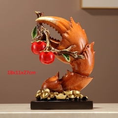 Tượng càng cua kẹp 2 quả hồng 18x11x27cm – bột đá thạch anh đúc cao cấp, trang trí phong thủy tài lộc