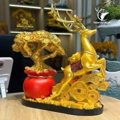 Tượng Hươu Kéo Túi Tài Lộc 29x11x26cm – Trang Trí Sang Trọng, Biểu Tượng May Mắn Và Thành Công