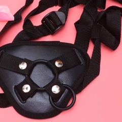 Đai đeo dương vật giả dễ thao tác sử dụng