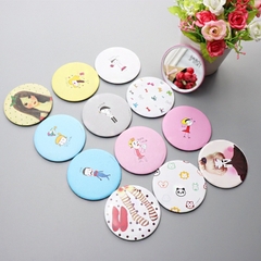 Gương trang điểm mini bỏ túi dáng tròn họa tiết hoạt hình dễ thương (Hình ngẫu nhiên) - Việt Nhật Plastic HN