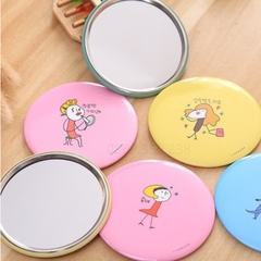 Gương trang điểm mini bỏ túi dáng tròn họa tiết hoạt hình dễ thương (Hình ngẫu nhiên) - Việt Nhật Plastic HN