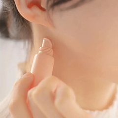 TUÝP SON DƯỠNG MÔI NHỰA PP; DUNG TÍCH 15ML