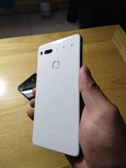 Điện thoại Essential Phone Ram 4gb Rom 128gb chip 835
