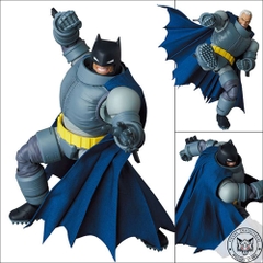 Mafex 146: Mafex Armored Batman (The Dark Knight Returns)