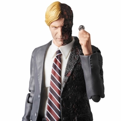 Mafex 054: Mafex Harvey Dent (Two Face)