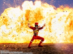 S.H.Figuarts: Kyoryu Red
