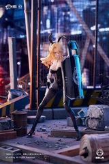 Sushing: Erena Guardian (black suit) (Bunny Rapid Action Squad)