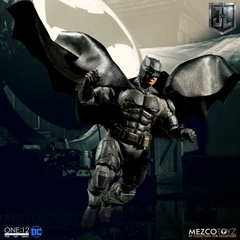 Mezco: Batman Tactical suit
